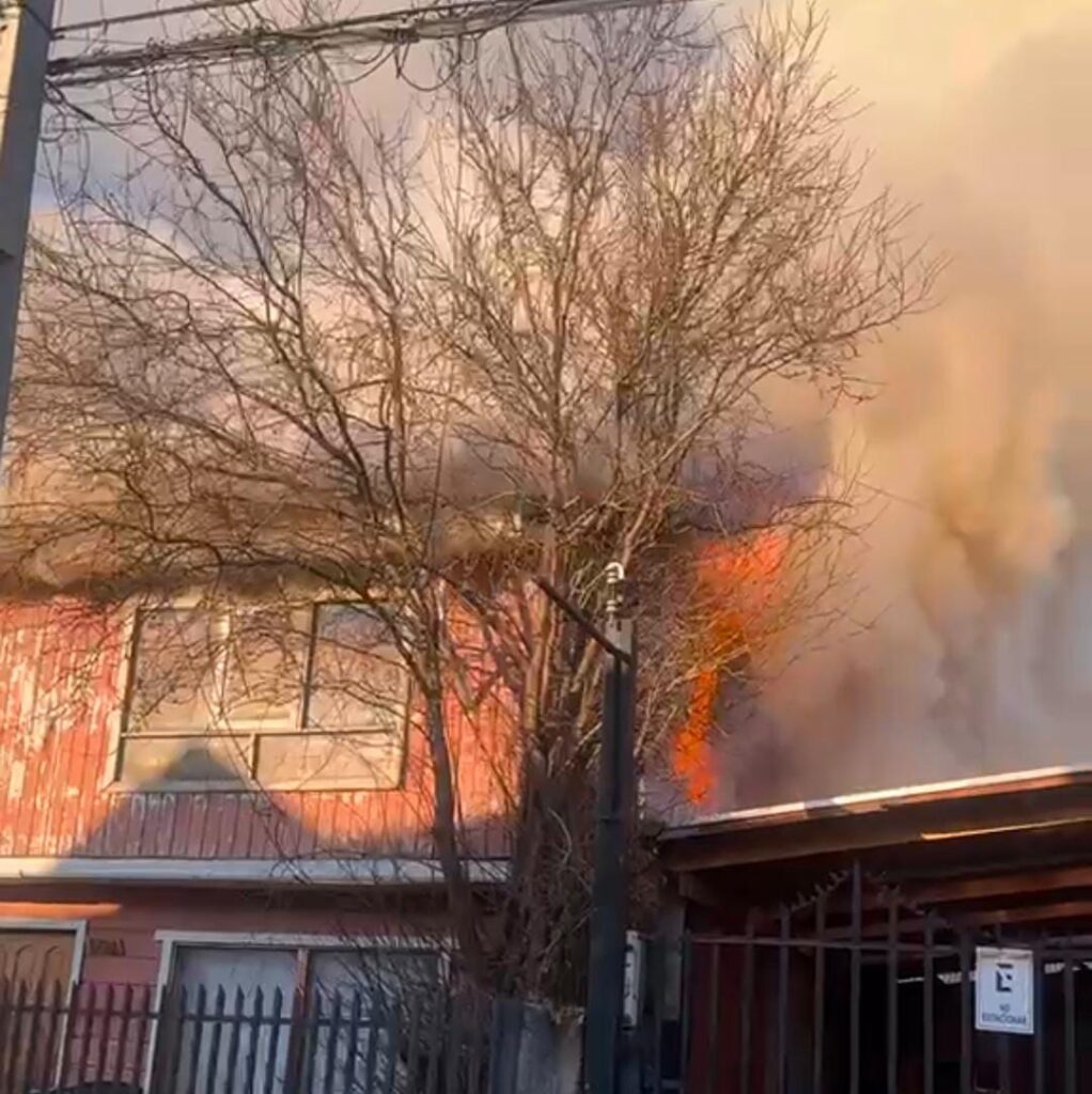 Incendio deja dos adolescentes fallecidos en Coyhaique